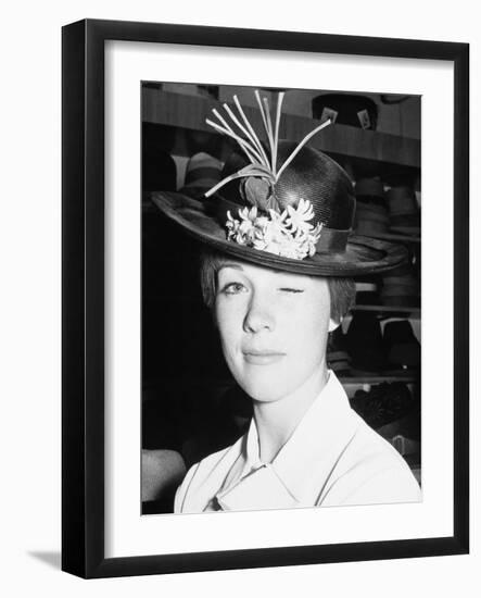 Julie Andrews, 1965-null-Framed Photographic Print