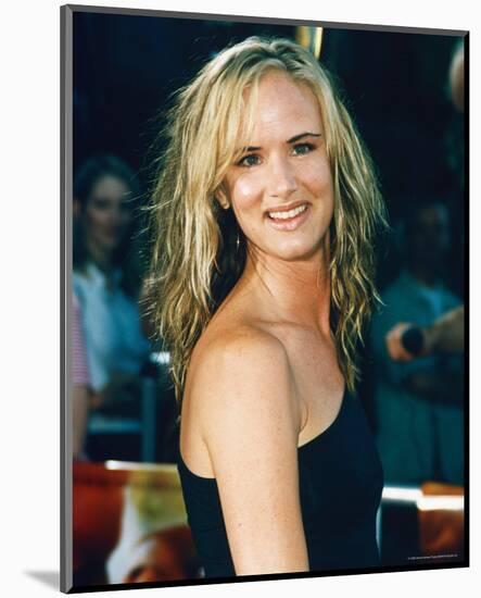 Juliette Lewis-null-Mounted Photo