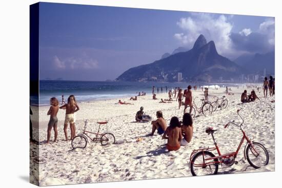 July 1973: Ipanema Beach, Rio De Janeiro-Alfred Eisenstaedt-Stretched Canvas