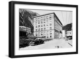 Juneau, Alaska - View of the Town-Lantern Press-Framed Art Print
