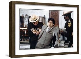 Justice pour tous AND JUSTICE FOR ALL by Norman Jewison with Al Pacino, 1979 (photo)-null-Framed Photo