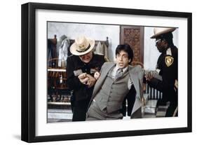 Justice pour tous AND JUSTICE FOR ALL by Norman Jewison with Al Pacino, 1979 (photo)-null-Framed Photo