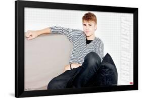 Justin Bieber - Chillin-Trends International-Framed Poster