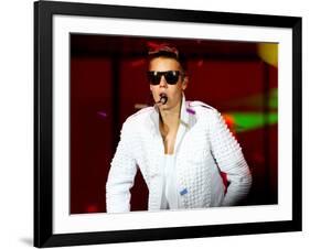 Justin Bieber-null-Framed Photo