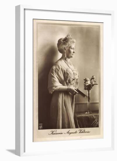 Kaiserin Auguste Viktoria, Npg 4510, Krone, Kette-null-Framed Giclee Print