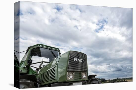 Karben, Hesse, Germany, Fendt Favorit 4S, Model 1967, 90 Hp, Cubic Capacity 5.2 L-Bernd Wittelsbach-Stretched Canvas