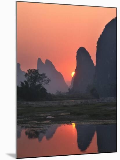 Karst Hills Along the River Bank, Li River, Yangshuo, Guangxi, China-Keren Su-Mounted Photographic Print