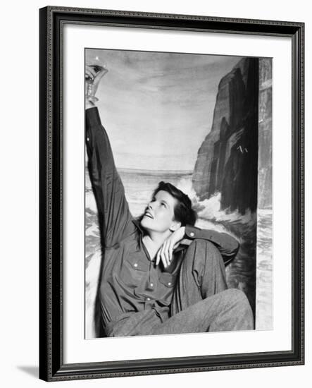 Katharine Hepburn, Sylvia Scarlett, 1935-null-Framed Photographic Print