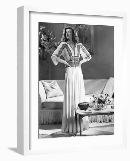 Katharine Hepburn, The Philadelphia Story, 1940-null-Framed Photographic Print