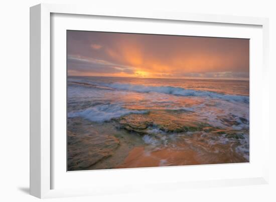 Kauai Daybreak-Vincent James-Framed Photographic Print