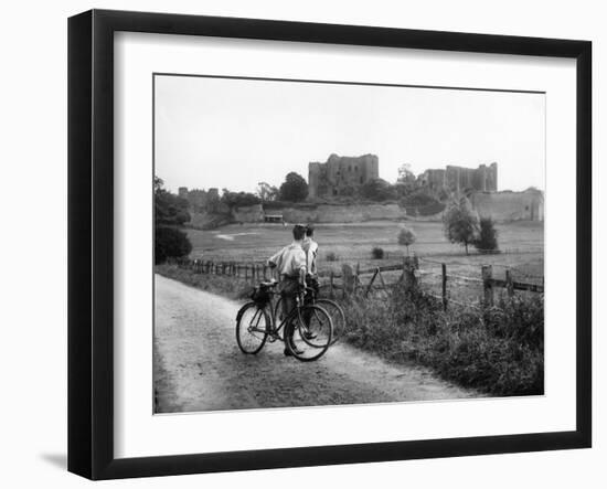 Kenilworth Castle-Fred Musto-Framed Photographic Print