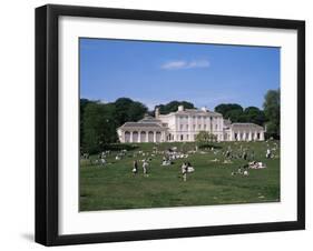 Kenwood House, Hampstead, London, England, United Kingdom-Ken Wilson-Framed Photographic Print