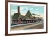 Keokuk, Iowa - Exterior View of Union Station-Lantern Press-Framed Premium Giclee Print