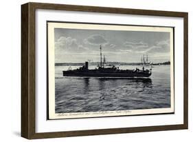 Kiel, Älteres Torpedoboot Mit Schulschiffen, Hafen-null-Framed Giclee Print