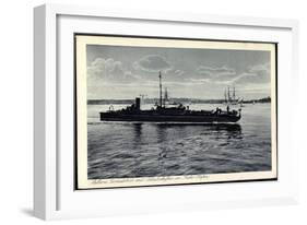 Kiel, Älteres Torpedoboot Mit Schulschiffen, Hafen-null-Framed Giclee Print