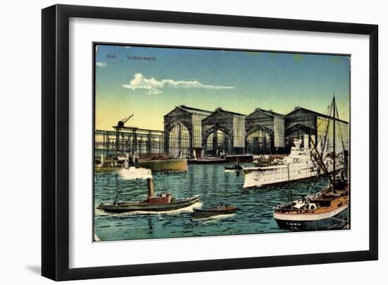 Kiel, Dampfer Emma Mit Kriegsschiff, Vulkanwerft-null-Framed Giclee Print