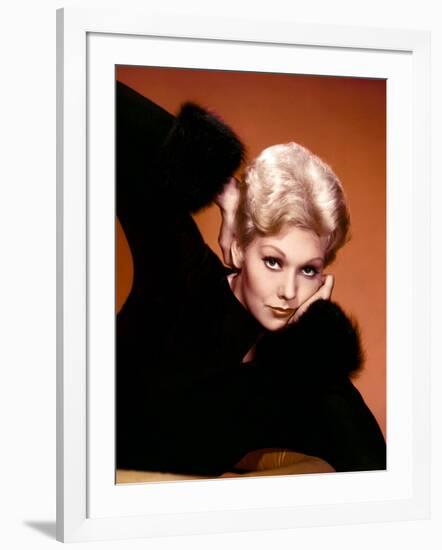 Kim Novak (photo)-null-Framed Photo