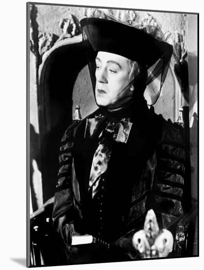 Kind Hearts and Coronets, Alec Guinness, 1949-null-Mounted Photo