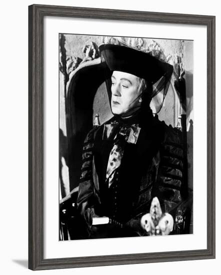 Kind Hearts and Coronets, Alec Guinness, 1949-null-Framed Photo