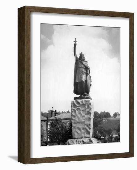 King Alfred, Winchester-J. Chettlburgh-Framed Photographic Print