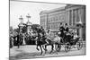 King and Queen Outside Buckingham Palace, Wwi-null-Mounted Photographic Print