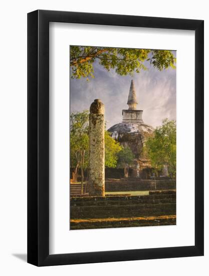 Kiri Vihara Dagoba-Jon Hicks-Framed Photographic Print