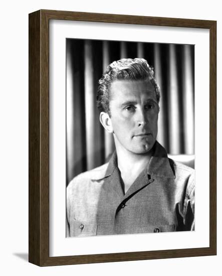 KIRK DOUGLAS (b/w photo)-null-Framed Photo