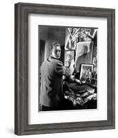 Kirk Douglas-null-Framed Photo