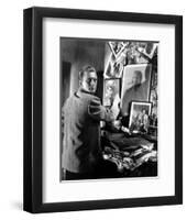 Kirk Douglas-null-Framed Photo