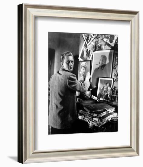 Kirk Douglas-null-Framed Photo