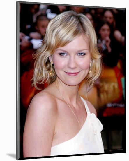 Kirsten Dunst-null-Mounted Photo