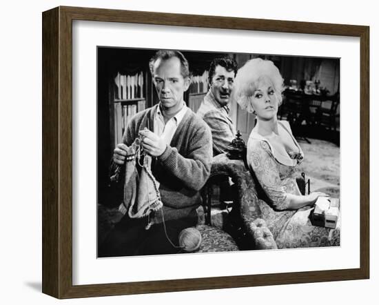 KISS ME STUPID, 1964 directed by BIILY WILDER Ray Walston, Dean Martin and Kim Novak (b/w photo)-null-Framed Photo