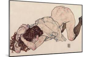 Kneeling Girl, Resting on Both Elbows, 1917-Egon Schiele-Mounted Giclee Print