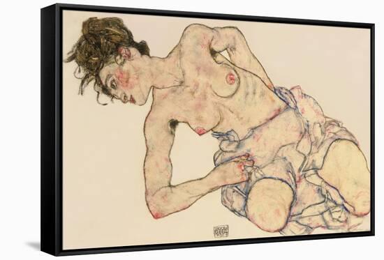 Kneider Weiblicher Halbakt, 1917-Egon Schiele-Framed Stretched Canvas