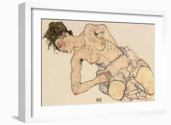 Kneider Weiblicher Halbakt, 1917-Egon Schiele-Framed Giclee Print