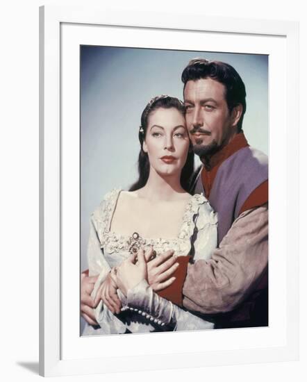 KNIGHTS OF THE ROUND TABLE, 1953 directed by RICHARD THORPE Ava Gardner and Robert Taylor (photo)-null-Framed Photo