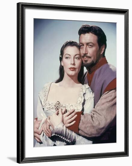 KNIGHTS OF THE ROUND TABLE, 1953 directed by RICHARD THORPE Ava Gardner and Robert Taylor (photo)-null-Framed Photo