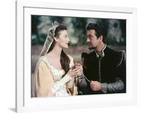 KNIGHTS OF THE ROUND TABLE, 1953 directed by RICHARD THORPE Ava Gardner and Robert Taylor. (photo)-null-Framed Photo