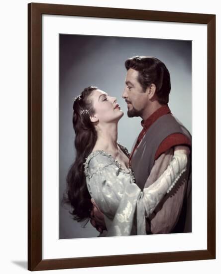 KNIGHTS OF THE ROUND TABLE, 1953 directed by RICHARD THORPE Ava Gardner and Robert Taylor (photo)-null-Framed Photo