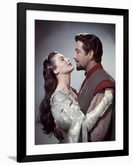 KNIGHTS OF THE ROUND TABLE, 1953 directed by RICHARD THORPE Ava Gardner and Robert Taylor (photo)-null-Framed Photo