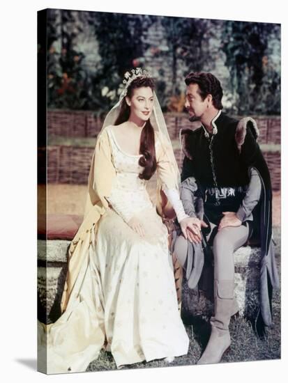 KNIGHTS OF THE ROUND TABLE, 1953 directed by RICHARD THORPE Ava Gardner and Robert Taylor (photo)-null-Stretched Canvas