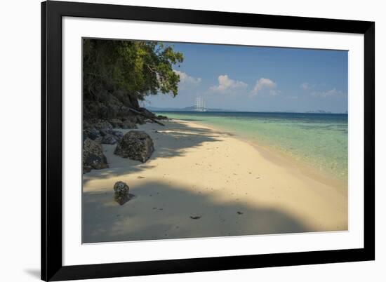 Ko Kradan, Talay Trang archipelago, Thailand.-Sergio Pitamitz-Framed Photographic Print