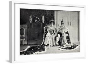 Königspaar Von Norwegen Auf Dem Thron, Krone-null-Framed Giclee Print