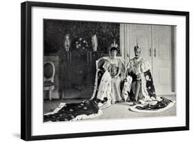 Königspaar Von Norwegen Auf Dem Thron, Krone-null-Framed Giclee Print