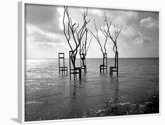 Konferenzen 2-Jaschi Klein-Framed Photographic Print