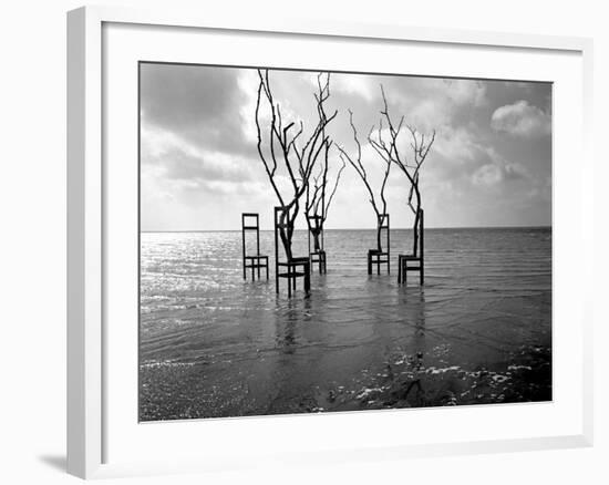 Konferenzen 2-Jaschi Klein-Framed Photographic Print