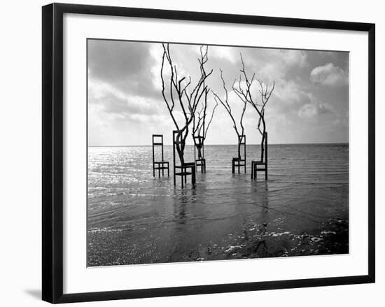 Konferenzen 2-Jaschi Klein-Framed Photographic Print