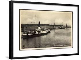 Konstanz Bodensee, Hafeneinfahrt, Dampfer Zaehringen-null-Framed Giclee Print