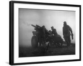 Korean War: Artillery-null-Framed Giclee Print