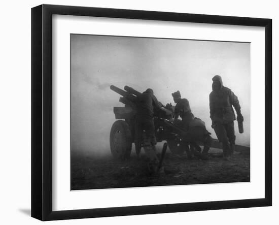 Korean War: Artillery-null-Framed Giclee Print
